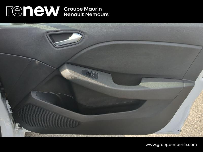 Photo 12 de l’annonce de RENAULT Clio d’occasion à vendre à SAINT PIERRE LES NEMOURS