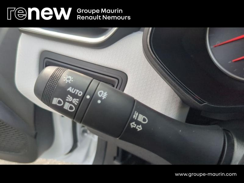 Photo 19 de l’annonce de RENAULT Clio d’occasion à vendre à SAINT PIERRE LES NEMOURS