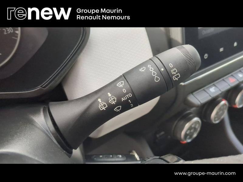 Photo 20 de l’annonce de RENAULT Clio d’occasion à vendre à SAINT PIERRE LES NEMOURS