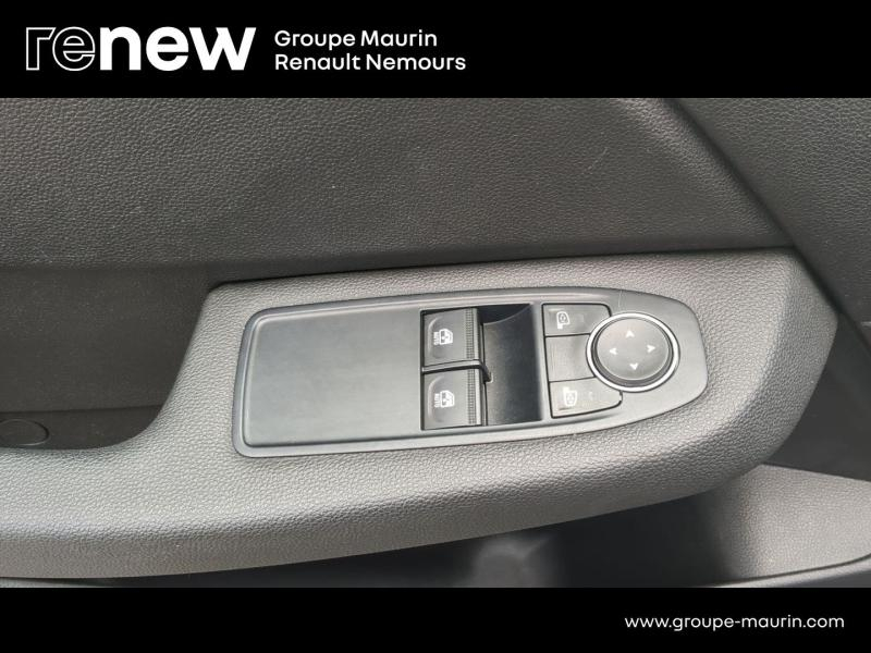 Photo 15 de l’annonce de RENAULT Clio d’occasion à vendre à SAINT PIERRE LES NEMOURS