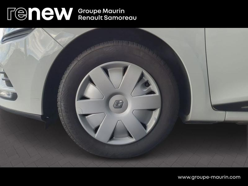 Photo 7 de l’annonce de RENAULT Clio d’occasion à vendre à SAMOREAU