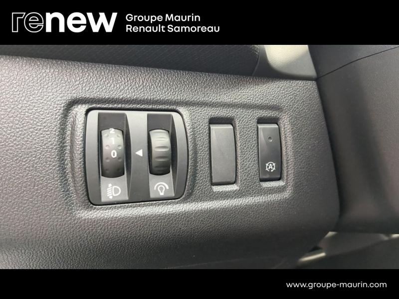 Photo 18 de l’annonce de RENAULT Clio d’occasion à vendre à SAMOREAU