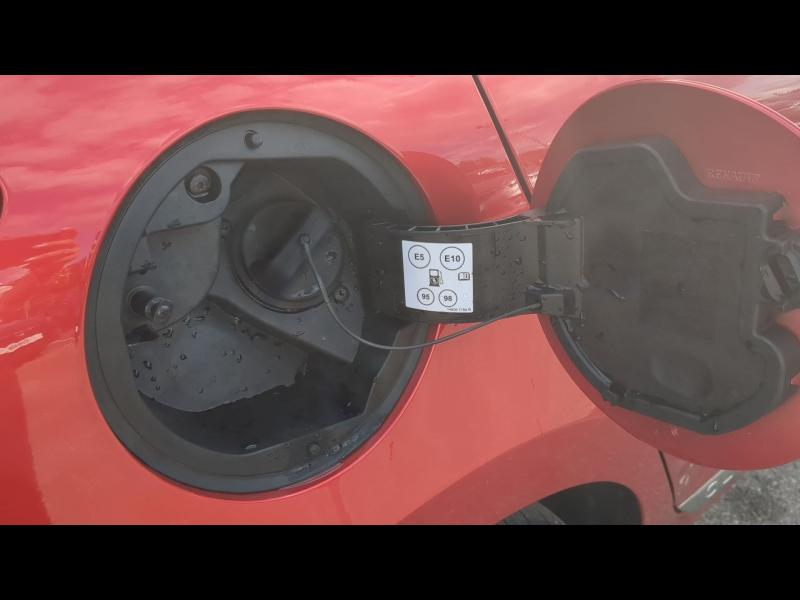 Photo 7 de l’annonce de RENAULT Clio d’occasion à vendre à SAINT PIERRE LES NEMOURS