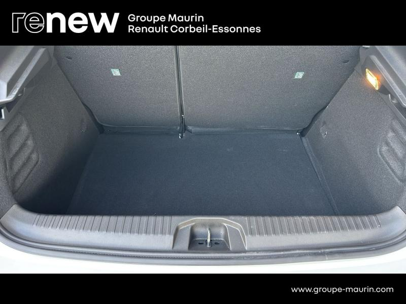 Photo 13 de l’annonce de RENAULT Clio d’occasion à vendre à CORBEIL-ESSONNES