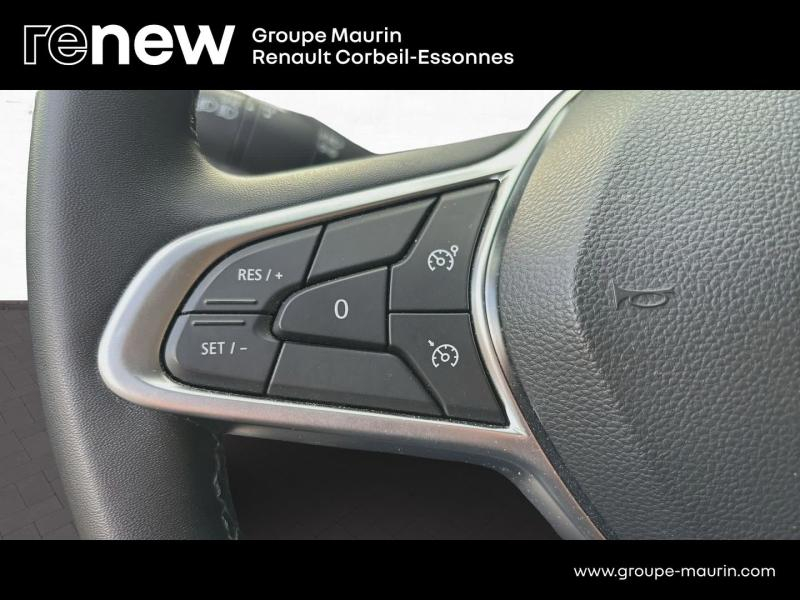 Photo 15 de l’annonce de RENAULT Clio d’occasion à vendre à CORBEIL-ESSONNES
