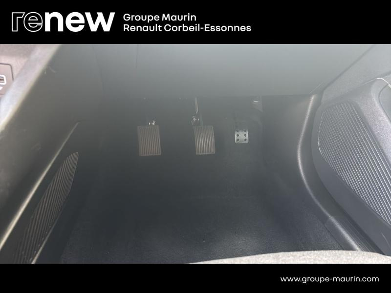 Photo 18 de l’annonce de RENAULT Clio d’occasion à vendre à CORBEIL-ESSONNES