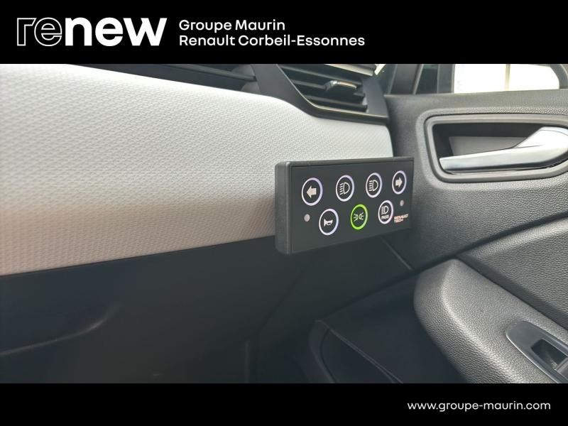 Photo 19 de l’annonce de RENAULT Clio d’occasion à vendre à CORBEIL-ESSONNES