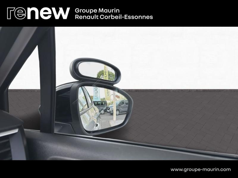 Photo 20 de l’annonce de RENAULT Clio d’occasion à vendre à CORBEIL-ESSONNES