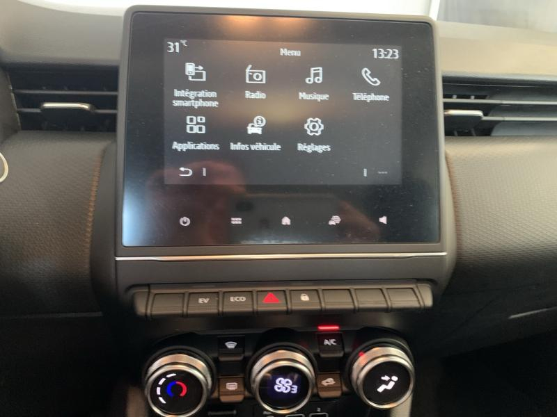 Photo 11 de l’annonce de RENAULT Clio d’occasion à vendre à CHENNEVIÈRES-SUR-MARNE