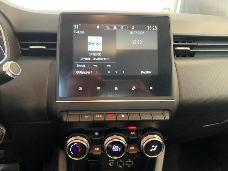 Photo 14 de l’annonce de RENAULT Clio d’occasion à vendre à CHENNEVIÈRES-SUR-MARNE