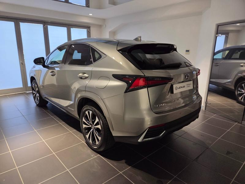 Photo 14 de l’annonce de LEXUS NX d’occasion à vendre à AUBIÈRE