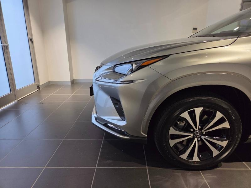 Photo 17 de l’annonce de LEXUS NX d’occasion à vendre à AUBIÈRE