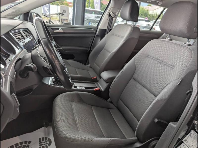 Photo 3 de l’annonce de VOLKSWAGEN Golf d’occasion à vendre à PAYS DE GEX