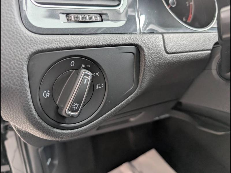 Photo 9 de l’annonce de VOLKSWAGEN Golf d’occasion à vendre à PAYS DE GEX