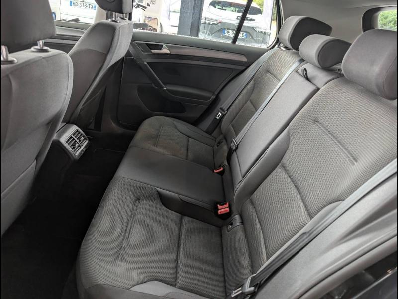 Photo 10 de l’annonce de VOLKSWAGEN Golf d’occasion à vendre à PAYS DE GEX