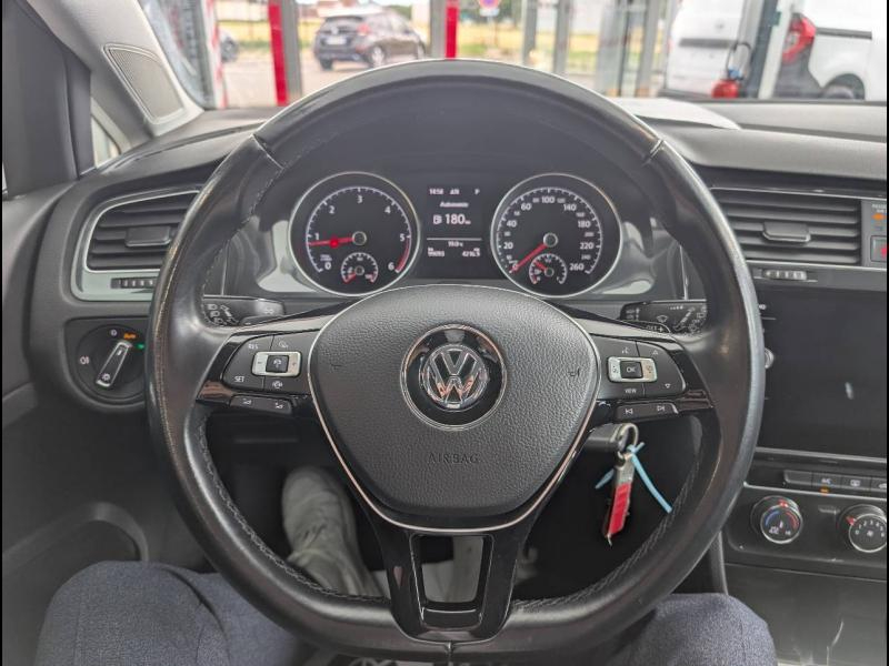 Photo 12 de l’annonce de VOLKSWAGEN Golf d’occasion à vendre à PAYS DE GEX