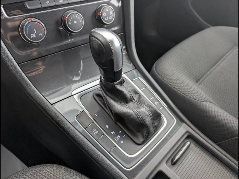 Photo 18 de l’annonce de VOLKSWAGEN Golf d’occasion à vendre à PAYS DE GEX