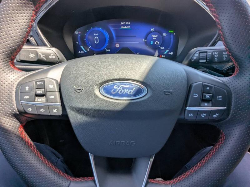 Photo 16 de l’annonce de FORD Kuga d’occasion à vendre à FRÉJUS