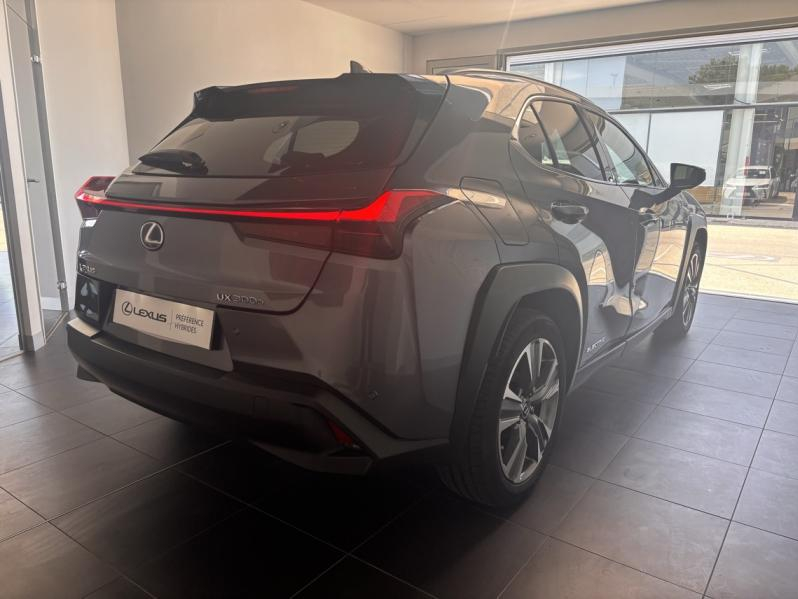 Photo 11 de l’annonce de LEXUS UX d’occasion à vendre à MONTFAVET