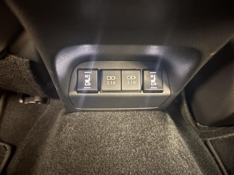 Photo 19 de l’annonce de LEXUS UX d’occasion à vendre à MONTFAVET