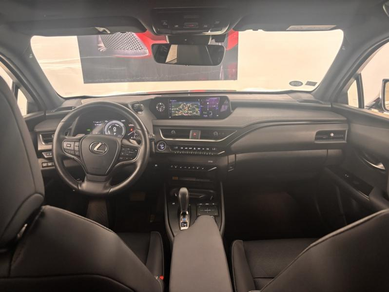Photo 20 de l’annonce de LEXUS UX d’occasion à vendre à MONTFAVET