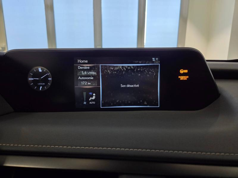 Photo 6 de l’annonce de LEXUS UX d’occasion à vendre à AUBIÈRE