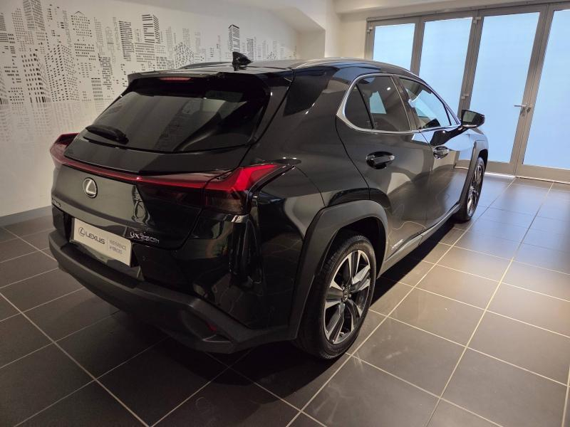 Photo 14 de l’annonce de LEXUS UX d’occasion à vendre à AUBIÈRE