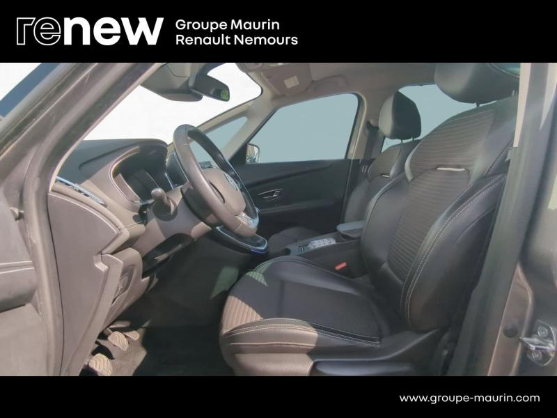 Photo 15 de l’annonce de RENAULT Grand Scenic d’occasion à vendre à SAINT PIERRE LES NEMOURS