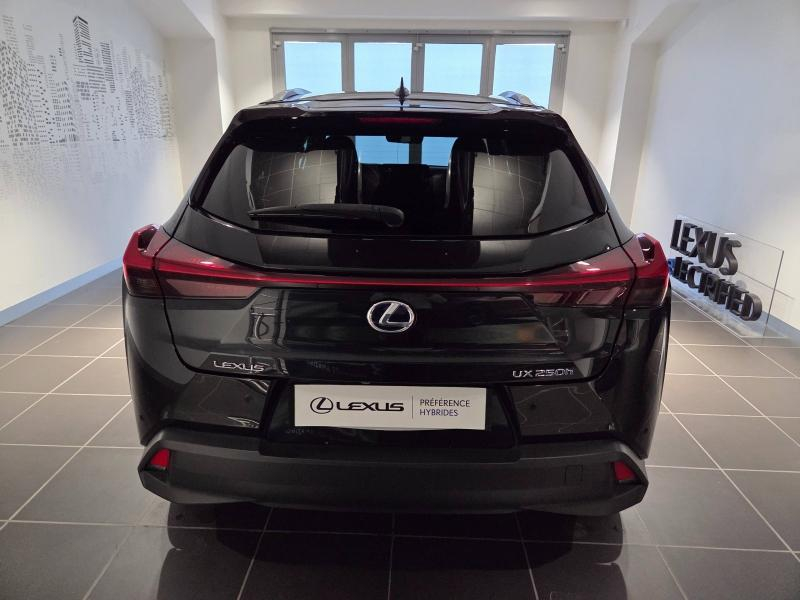 Photo 12 de l’annonce de LEXUS UX d’occasion à vendre à AUBIÈRE