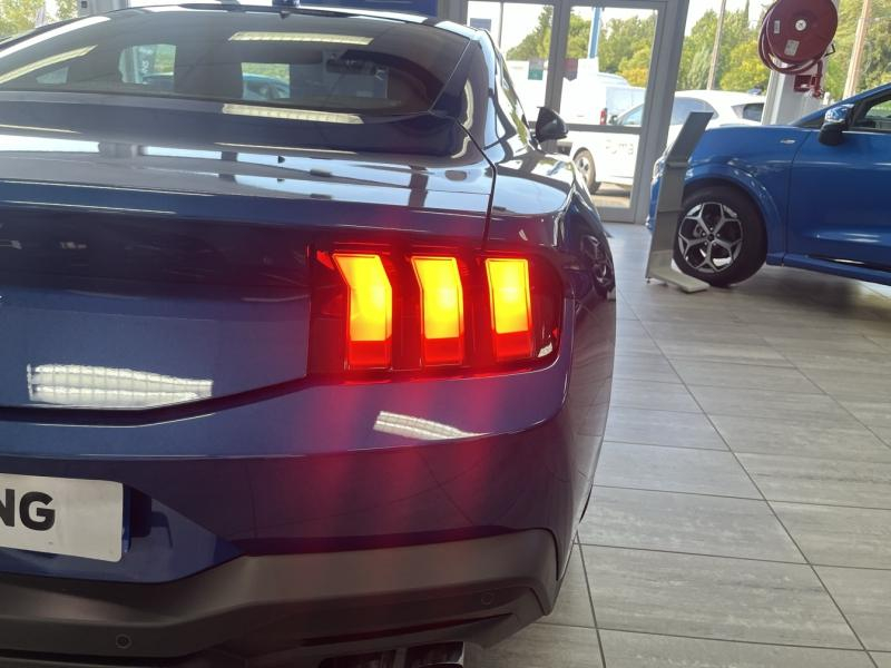 Photo 10 de l’annonce de FORD Mustang Fastback d’occasion à vendre à BRIGNOLES