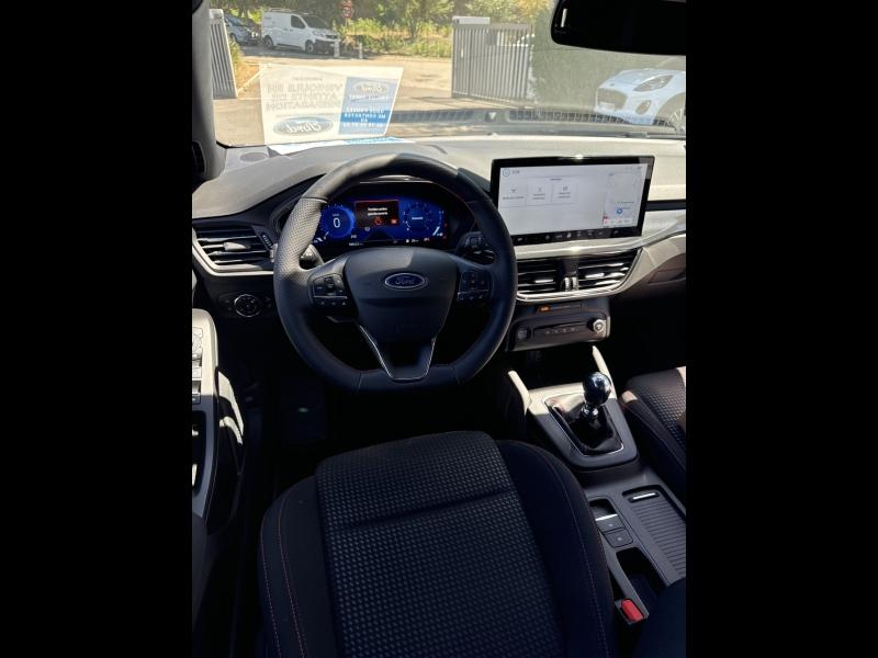 Photo 18 de l’annonce de FORD Focus d’occasion à vendre à TOULON