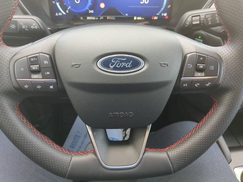 Photo 18 de l’annonce de FORD Kuga d’occasion à vendre à ARLES
