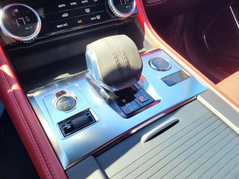 Photo 4 de l’annonce de JAGUAR F-Pace d’occasion à vendre à ANNECY