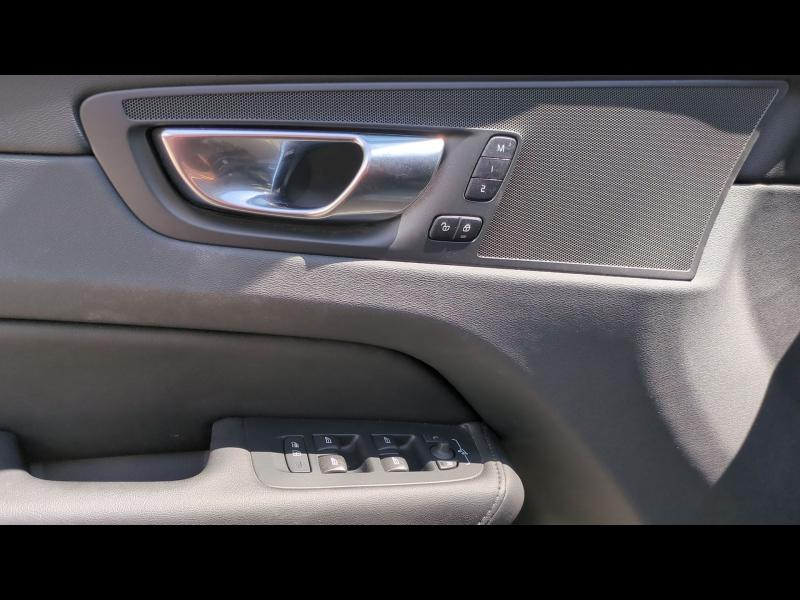 Photo 14 de l’annonce de VOLVO XC60 d’occasion à vendre à AIX-EN-PROVENCE