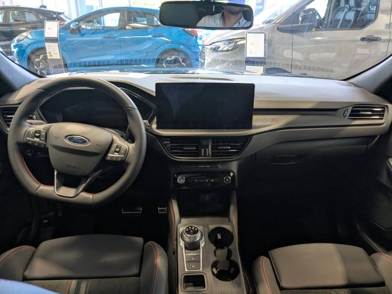 Photo 14 de l’annonce de FORD Kuga d’occasion à vendre à DRAGUIGNAN