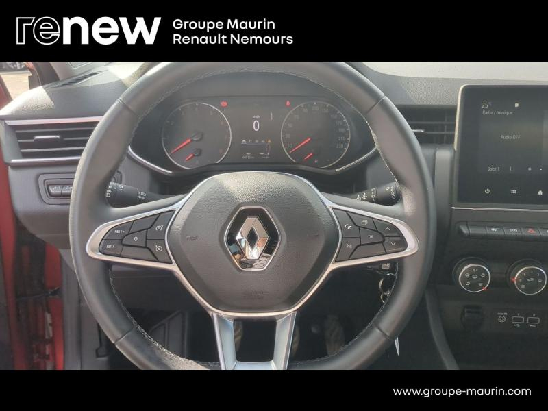 Photo 16 de l’annonce de RENAULT Clio d’occasion à vendre à SAINT PIERRE LES NEMOURS
