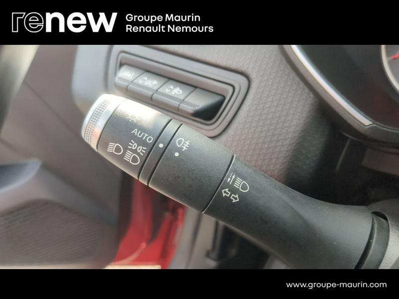 Photo 19 de l’annonce de RENAULT Clio d’occasion à vendre à SAINT PIERRE LES NEMOURS