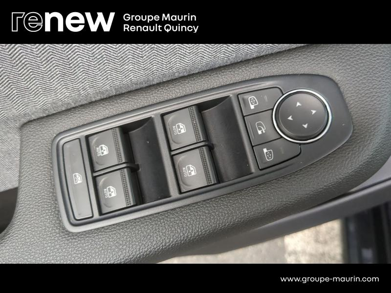 Photo 10 de l’annonce de RENAULT Clio d’occasion à vendre à QUINCY-SOUS-SÉNART