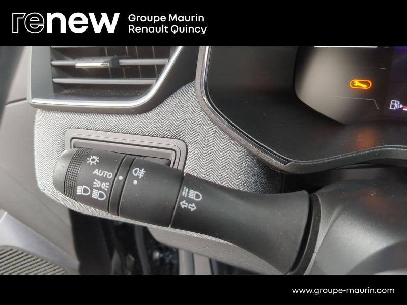 Photo 12 de l’annonce de RENAULT Clio d’occasion à vendre à QUINCY-SOUS-SÉNART