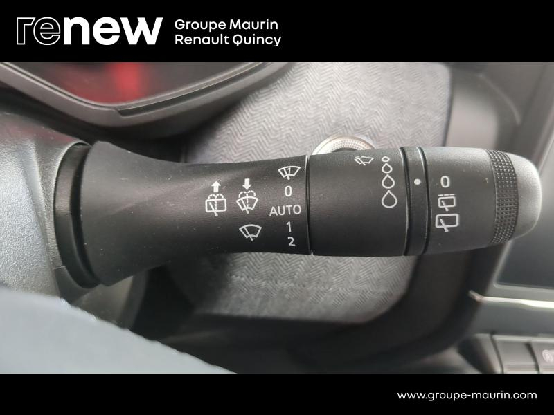 Photo 13 de l’annonce de RENAULT Clio d’occasion à vendre à QUINCY-SOUS-SÉNART