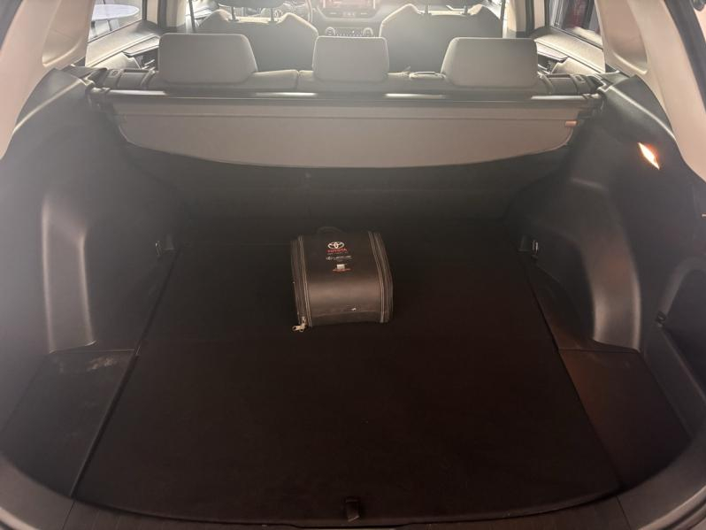 Photo 8 de l’annonce de TOYOTA RAV4 d’occasion à vendre à MONTFAVET