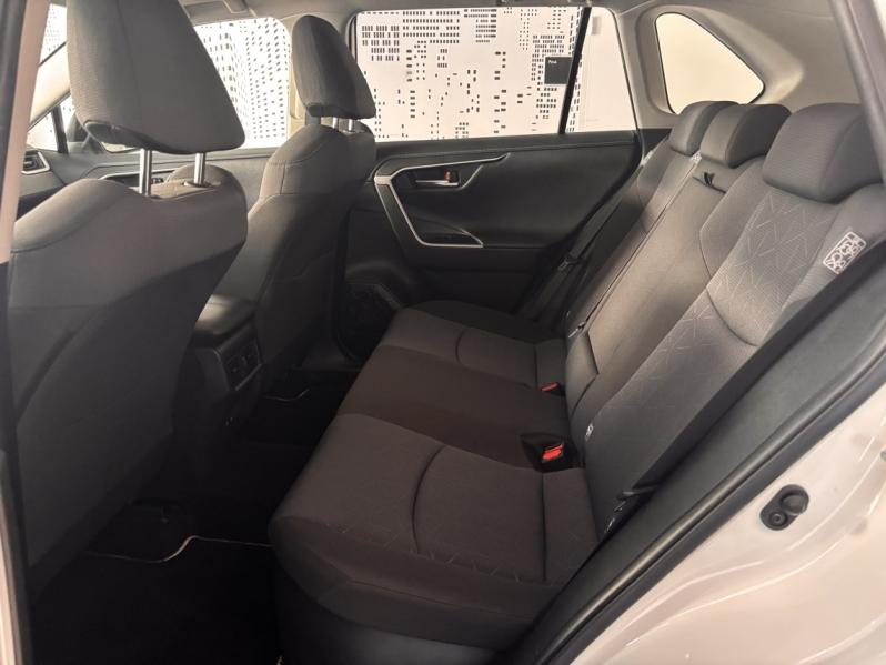 Photo 11 de l’annonce de TOYOTA RAV4 d’occasion à vendre à MONTFAVET