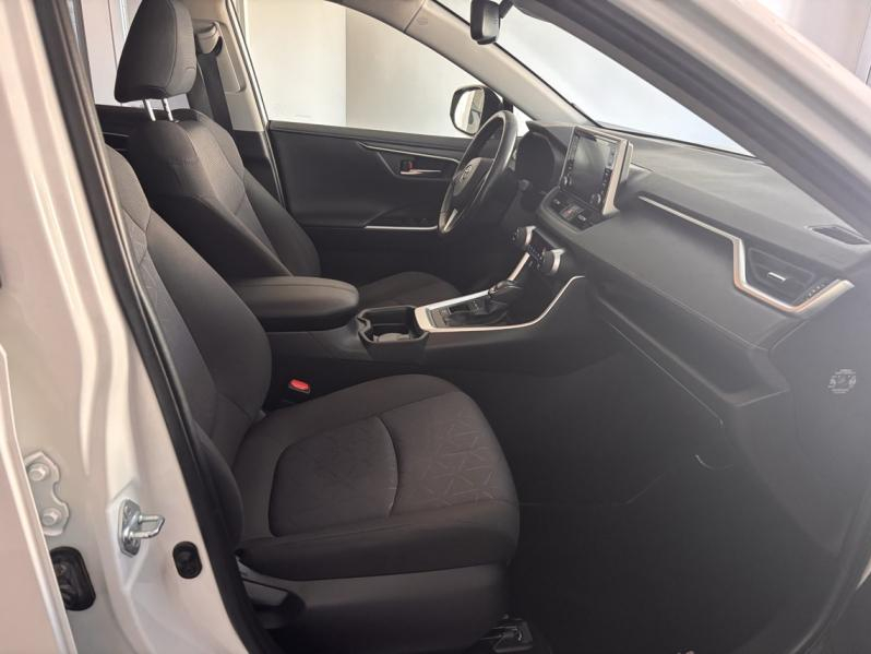 Photo 13 de l’annonce de TOYOTA RAV4 d’occasion à vendre à MONTFAVET