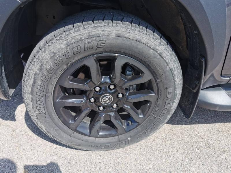 Photo 19 de l’annonce de TOYOTA Hilux VUL d’occasion à vendre à VITROLLES