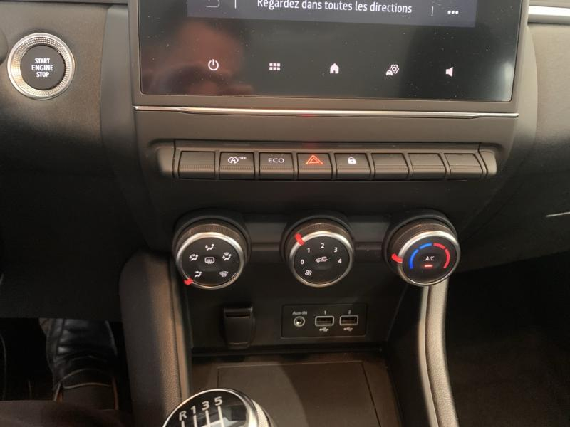 Photo 11 de l’annonce de RENAULT Captur d’occasion à vendre à CHENNEVIÈRES-SUR-MARNE