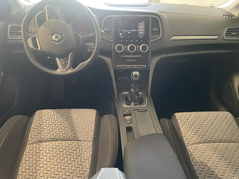Photo 10 de l’annonce de RENAULT Megane d’occasion à vendre à CHENNEVIÈRES-SUR-MARNE