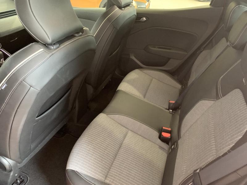 Photo 7 de l’annonce de RENAULT Clio d’occasion à vendre à CHENNEVIÈRES-SUR-MARNE