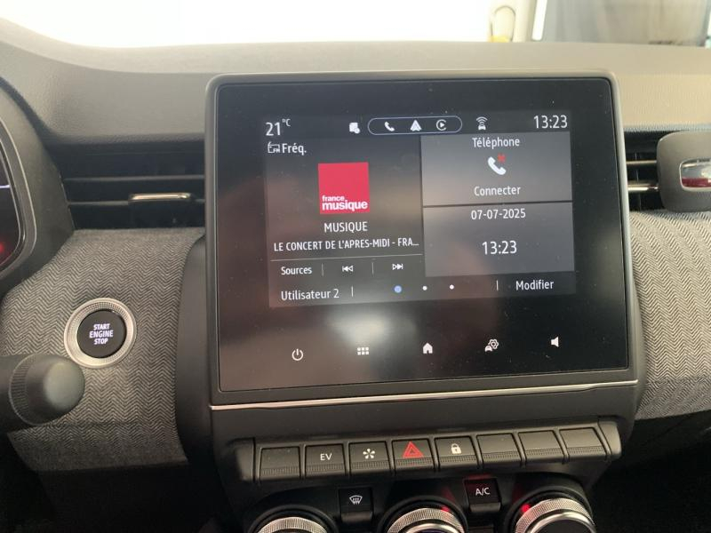 Photo 9 de l’annonce de RENAULT Clio d’occasion à vendre à CHENNEVIÈRES-SUR-MARNE