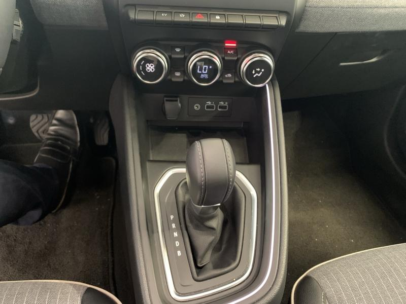Photo 13 de l’annonce de RENAULT Clio d’occasion à vendre à CHENNEVIÈRES-SUR-MARNE