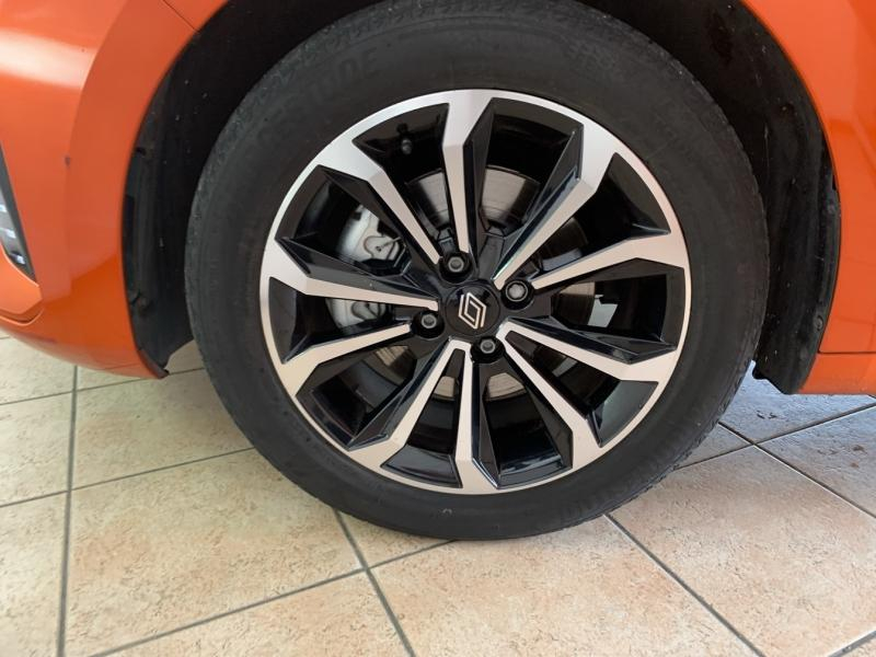 Photo 15 de l’annonce de RENAULT Clio d’occasion à vendre à CHENNEVIÈRES-SUR-MARNE